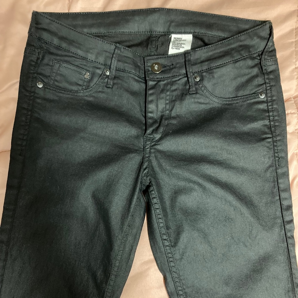 H&M NWOT Zip Leg Skinny Ankle Jeans